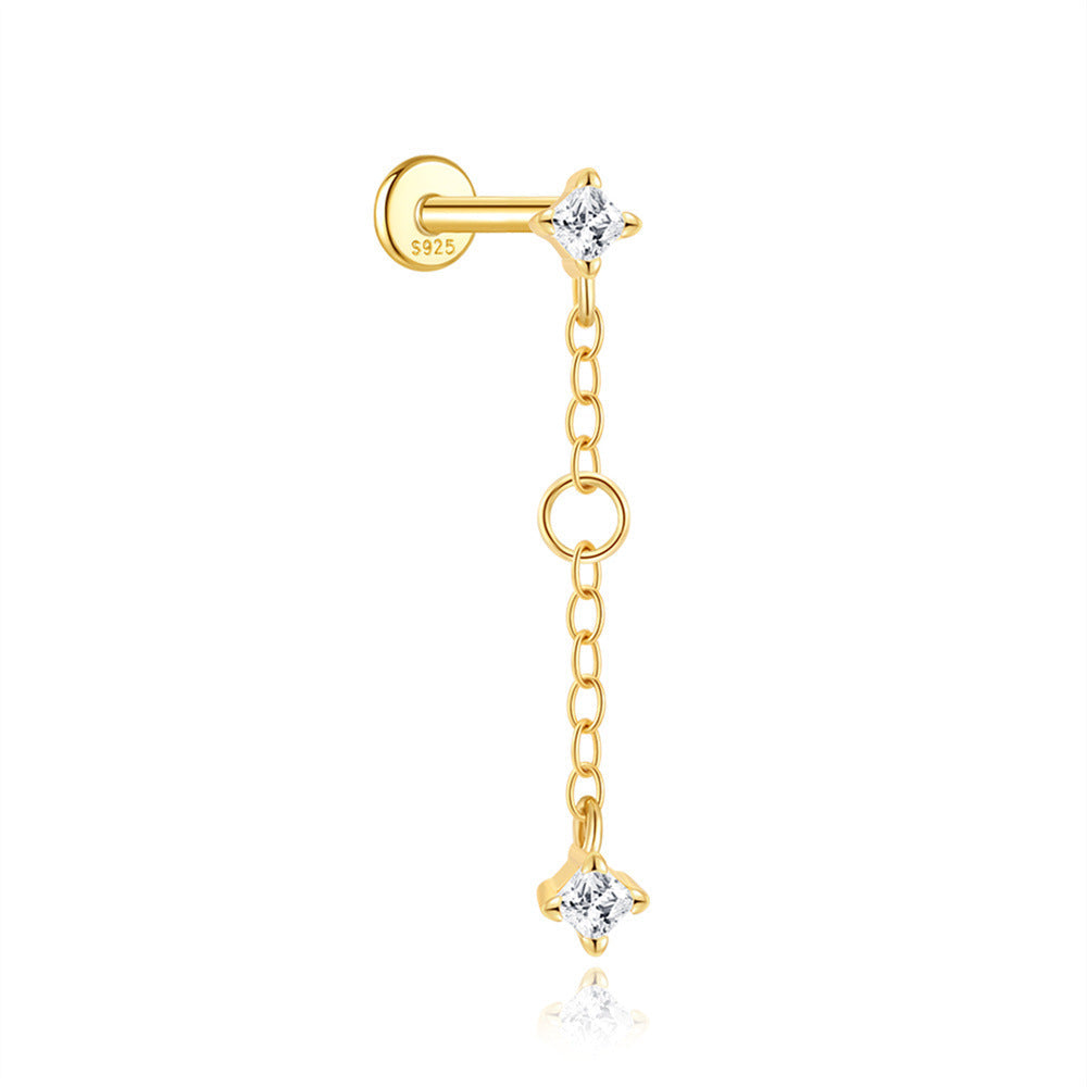 Valentina – delicate golden earrings with a soft curve.