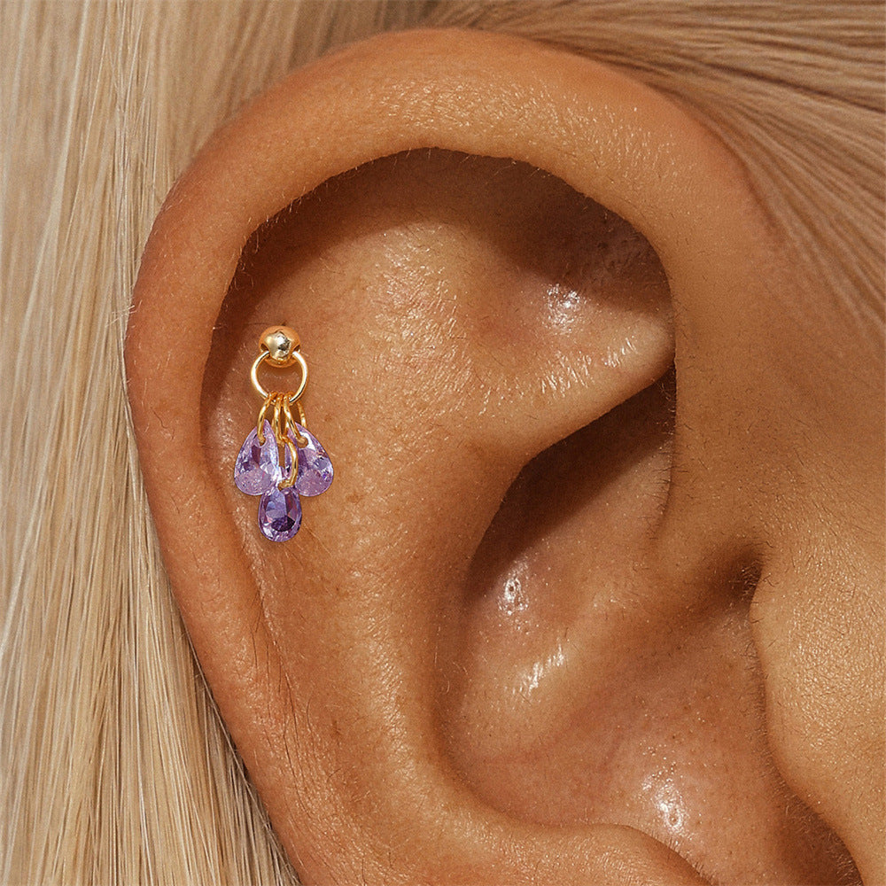 Jasmina – Gold earrings with understated refinement.