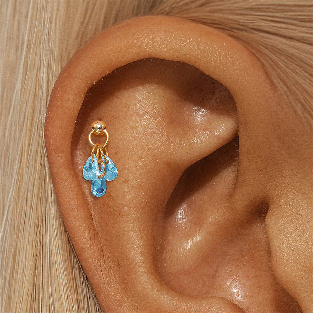 Jasmina – Gold earrings with understated refinement.