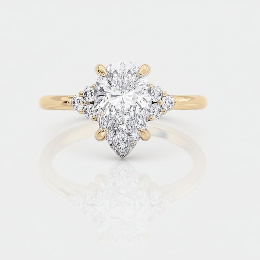 Clarissa – Pear Cut Diamond Ring in Gold.