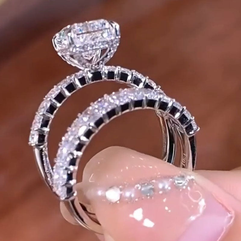 Kateřina – Diamond ring with distinctive baguette cut.