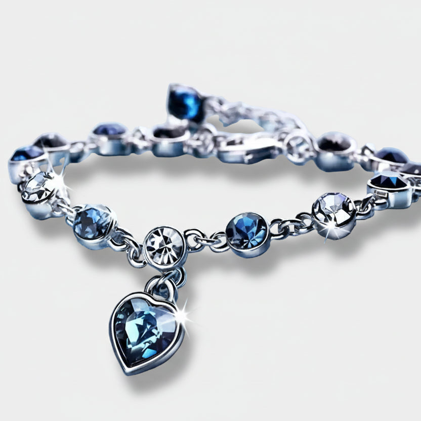 Kateřina – Sapphire bracelet with a delicate design.