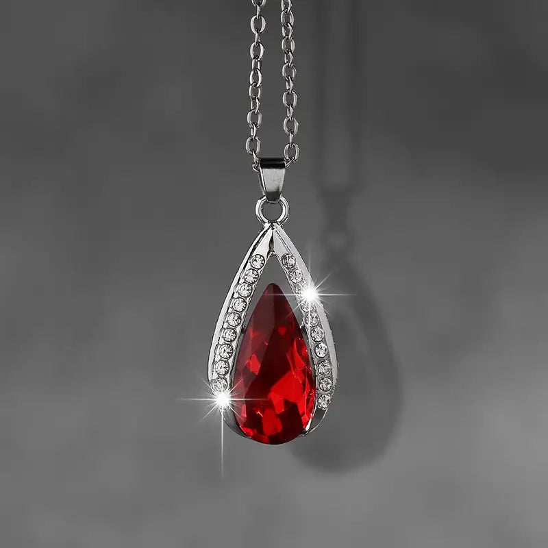 Klára – Ruby Heart Pendant.