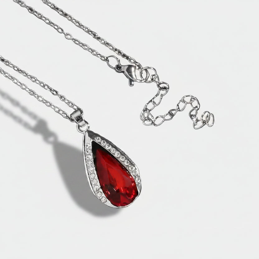 Klára – Ruby Heart Pendant.