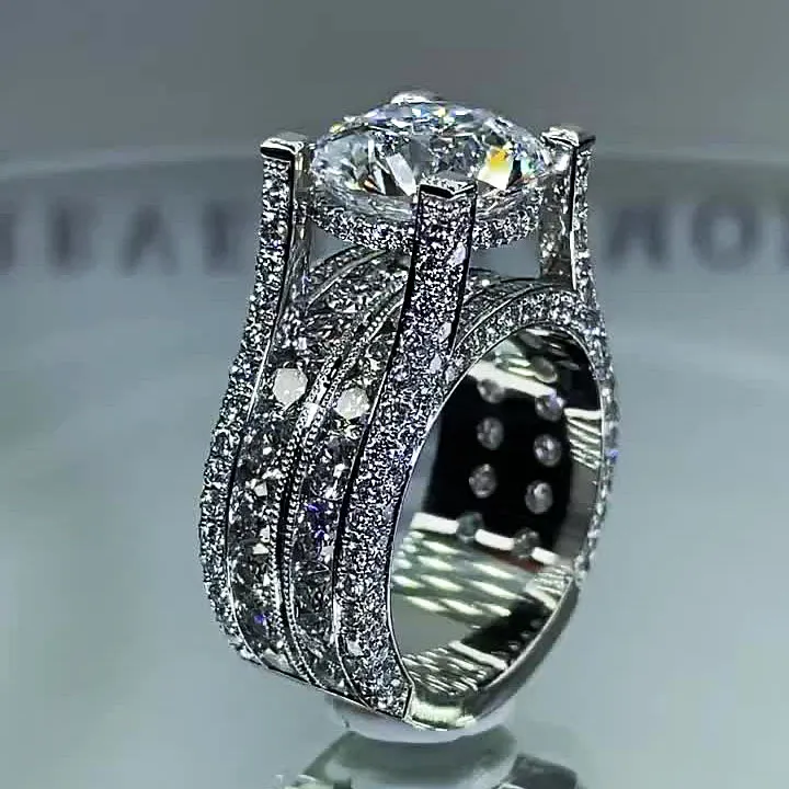 Jasmin – Ring with polished diamonds and vintage setting