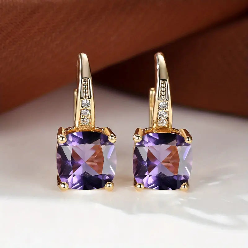 Klára – Drop earrings with square stone.