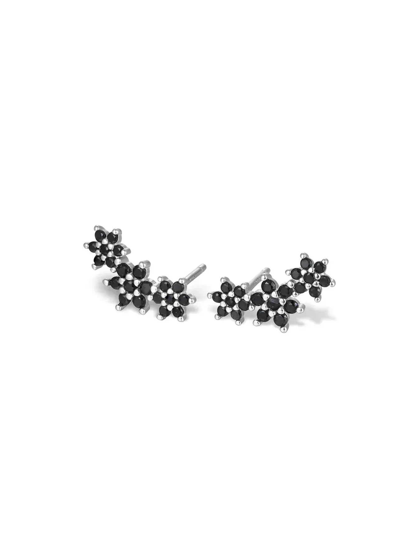 Sabina – Gold earrings with a modern style.