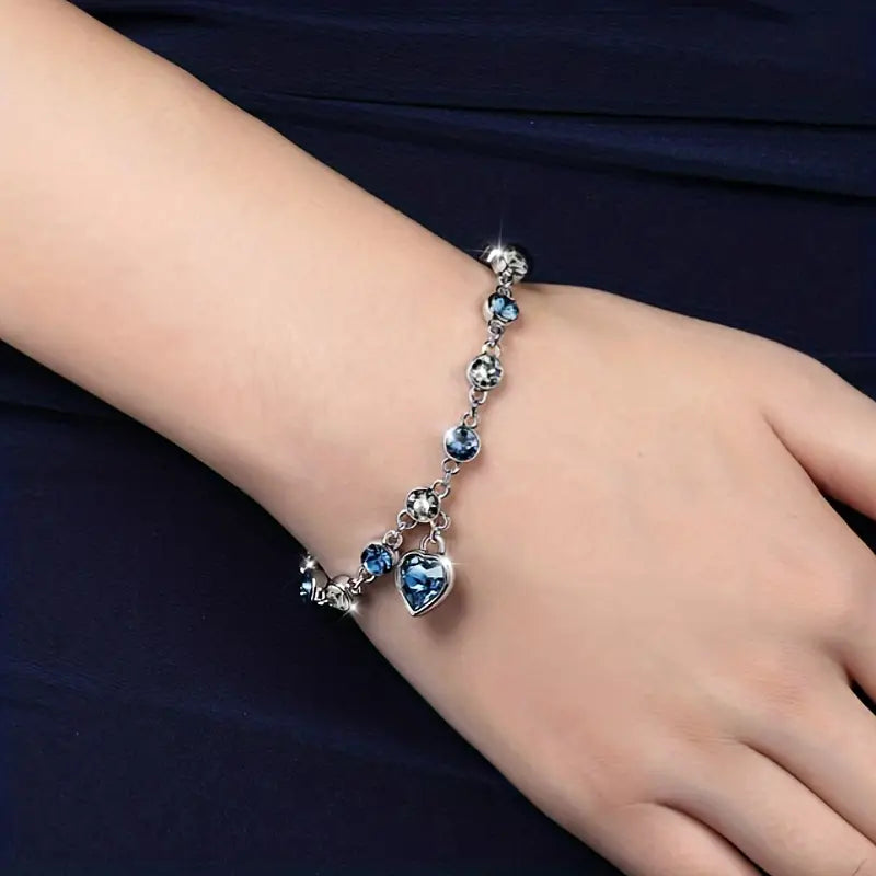 Kateřina – Sapphire bracelet with a delicate design.