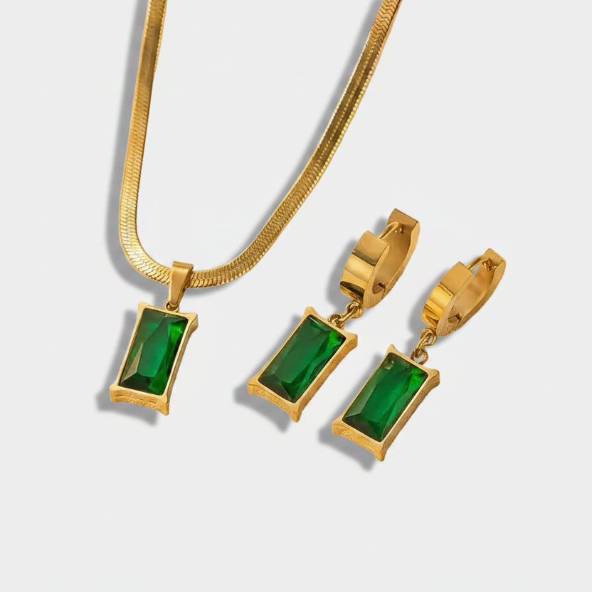 Victoria – Gold jewelry with emeralds.