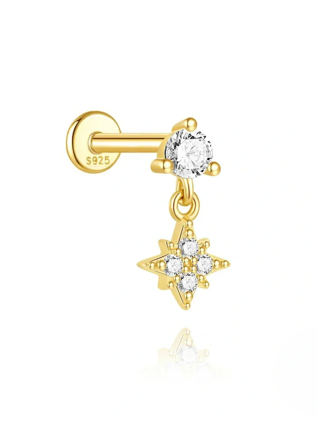 Irina – Gold earrings with a structured silhouette.