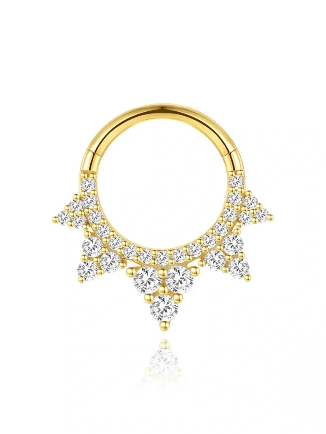 Irina – Gold earrings with a structured silhouette.