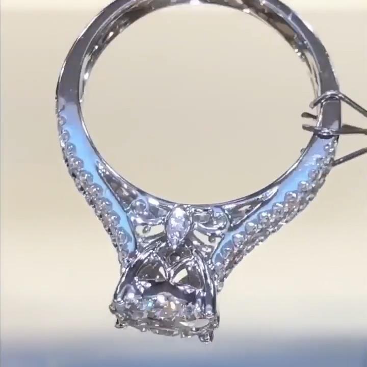 Beatrix – Double ring with pavé setting.