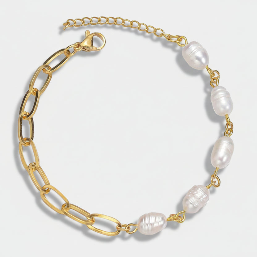 Olivia – Shiny pearl bracelet with heart.