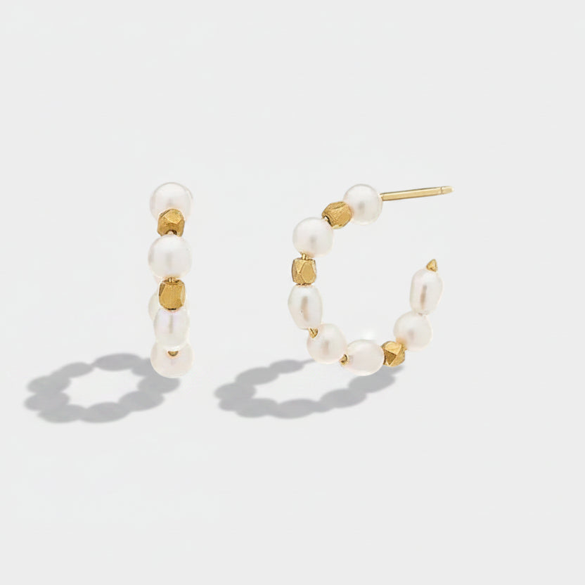 Ursula – Important necklace with pearls.