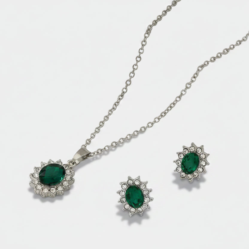 Naděžda – Jewelry sets with emerald earrings.