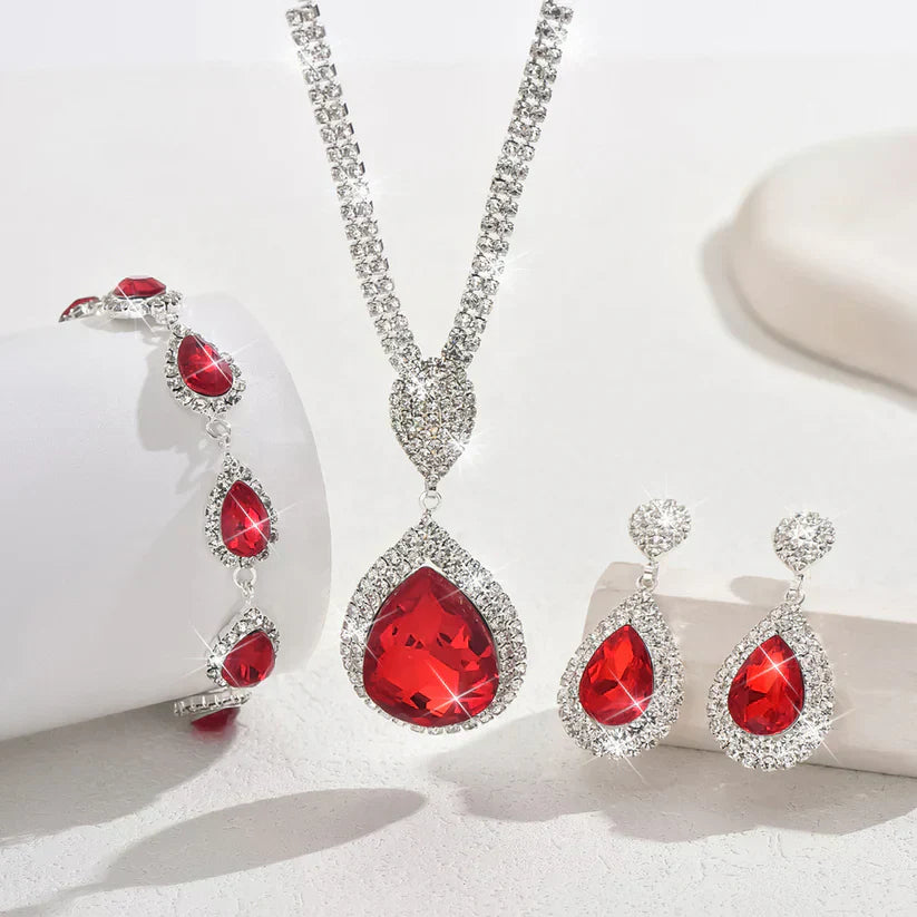 Tereza – Set with ruby stones.