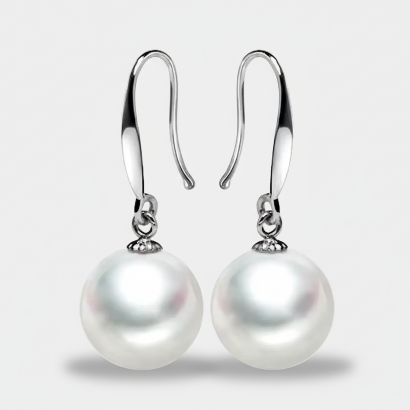 Olivia-Rose – Gold earrings with pearls.