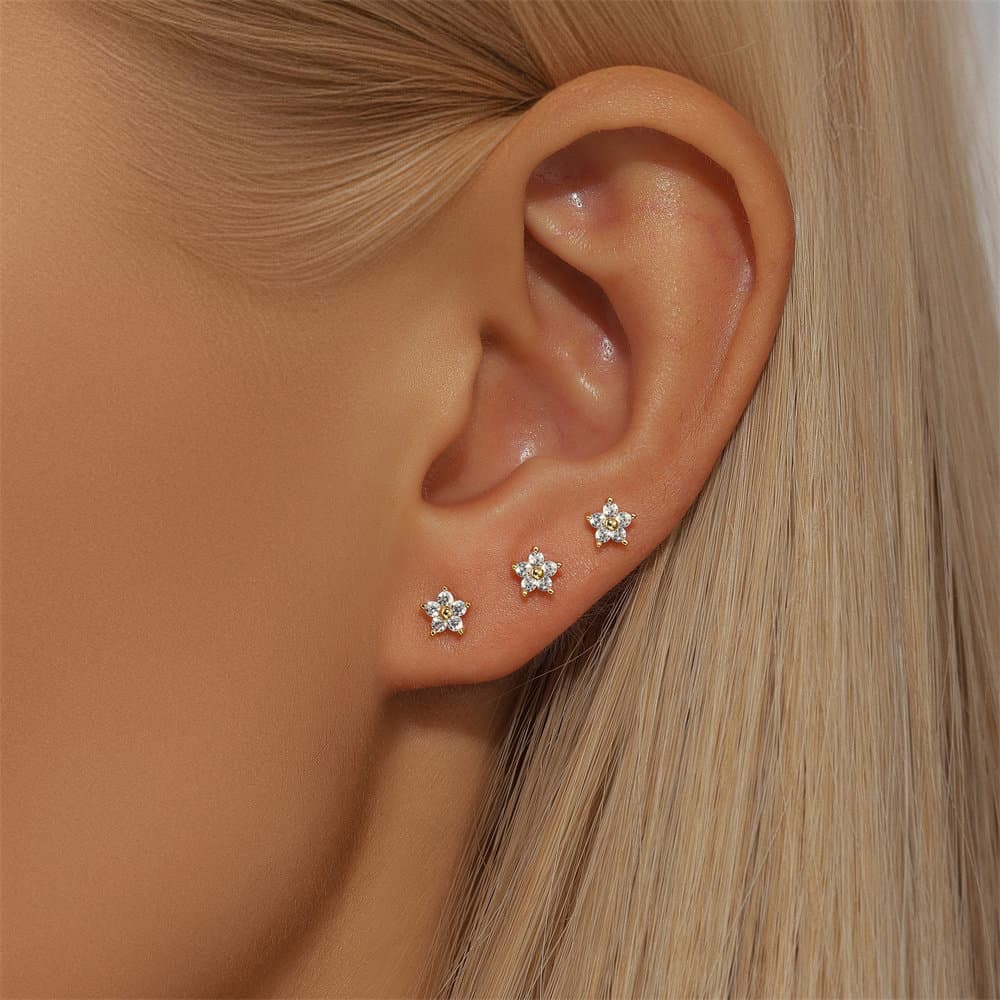 Amélie – Delicati orecchini in oro con movimento.