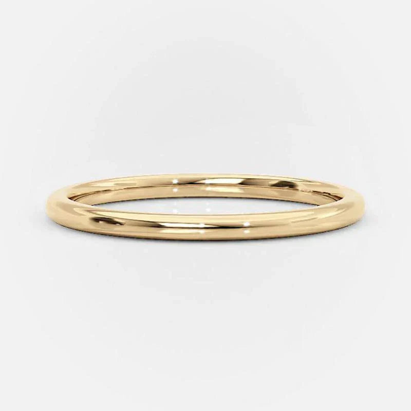 Leona – Three-row sparkling diamond ring.