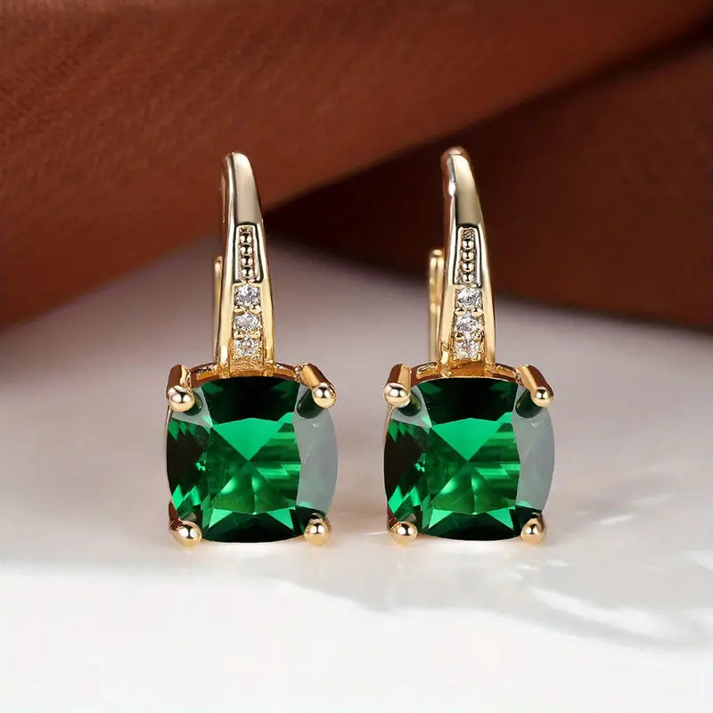 Klára – Drop earrings with square stone.