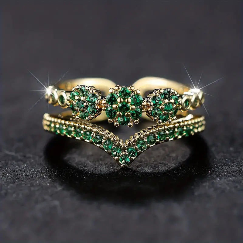 Marisa – Emerald ring with sparkling accents