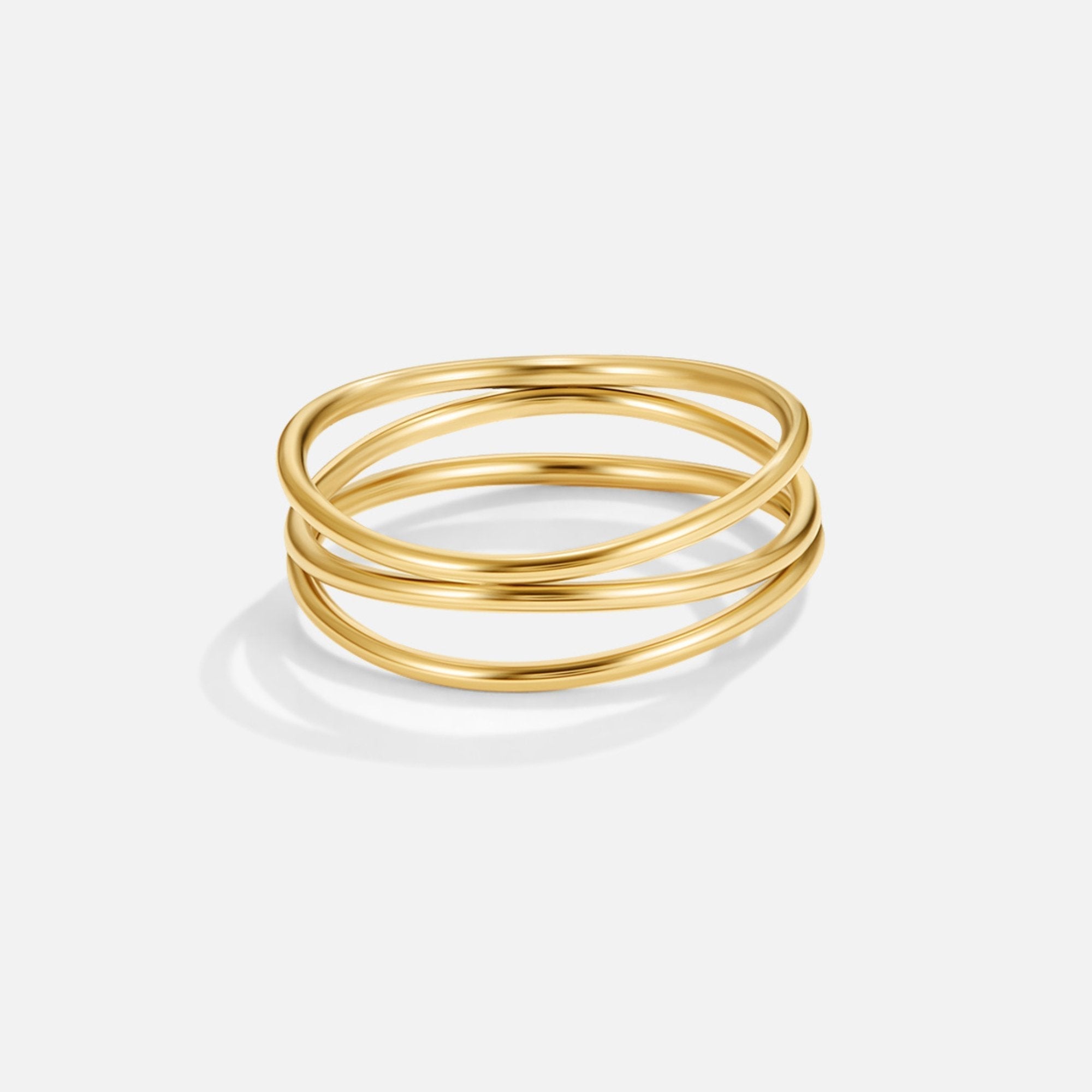 Valerie – Gold-plated ring with intertwined lines.