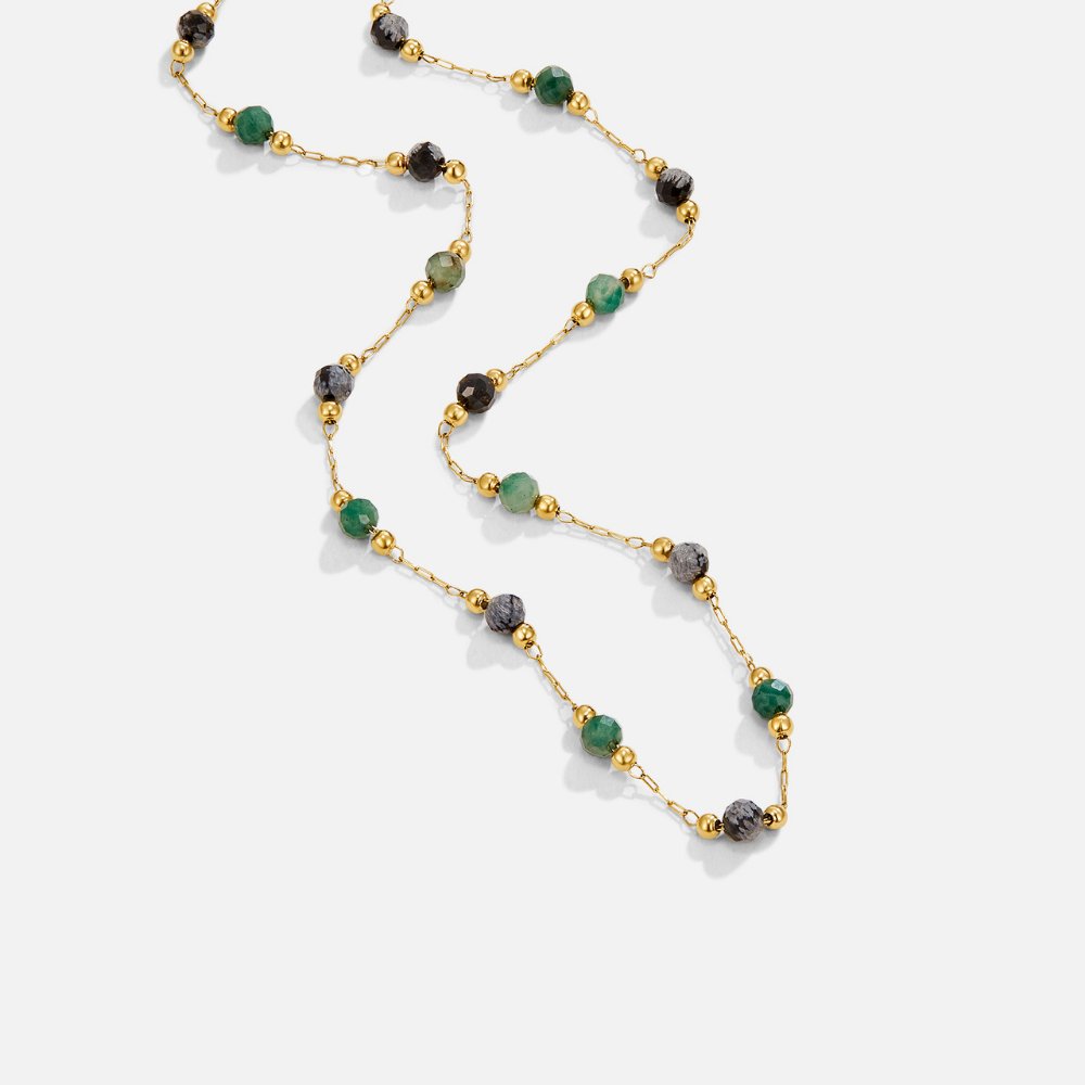 Karolína - Playful necklace with small pearls.