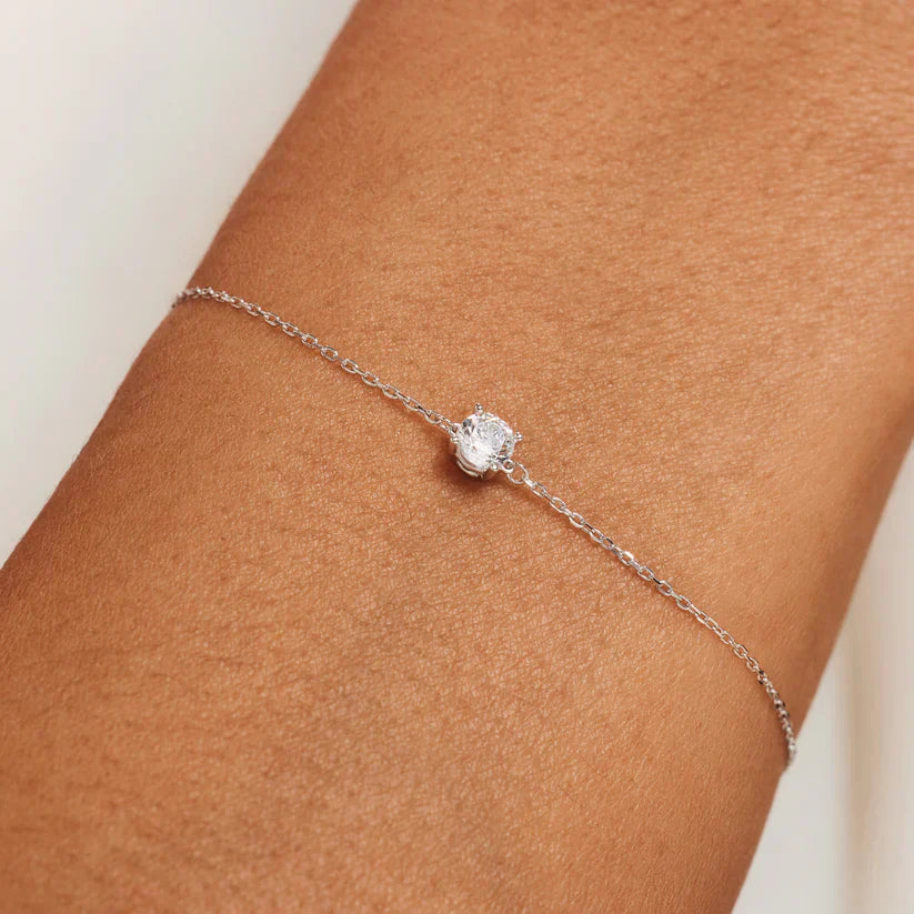 Klára bracelet with moissanite stone