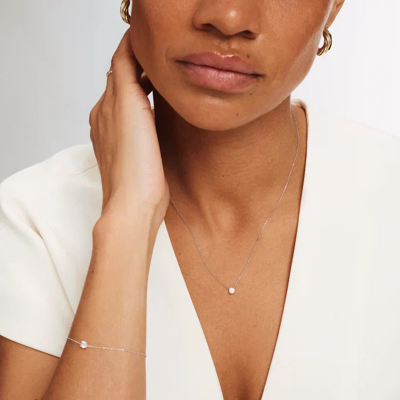 Klára bracelet with moissanite stone