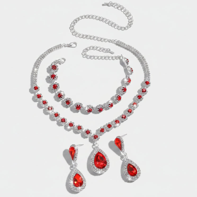 Helga-Marie – Ruby necklace with silver reflections.