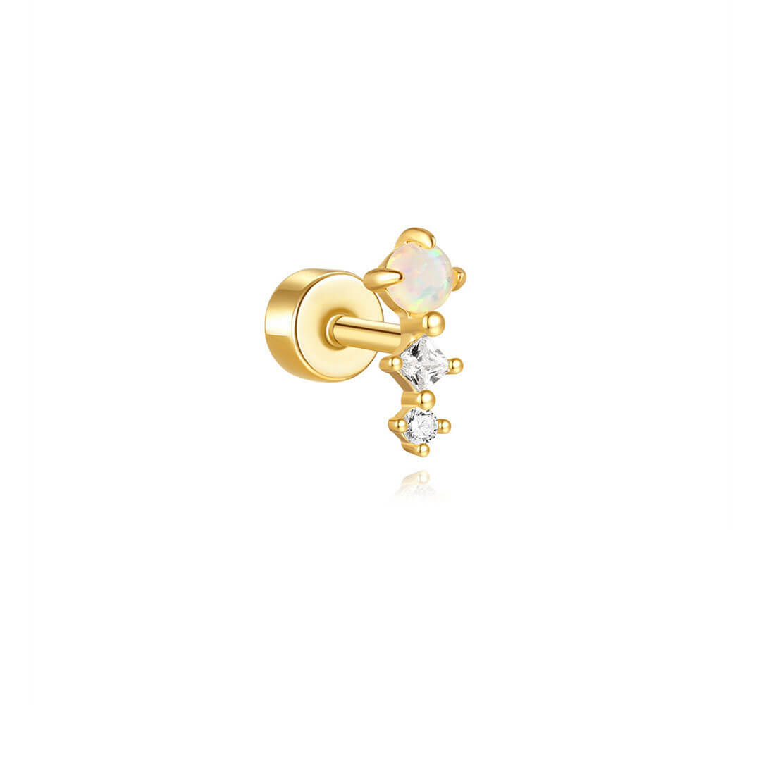 Monika – small earrings with discreet elegance.
