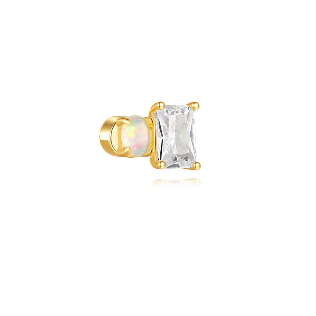 Monika – small earrings with discreet elegance.