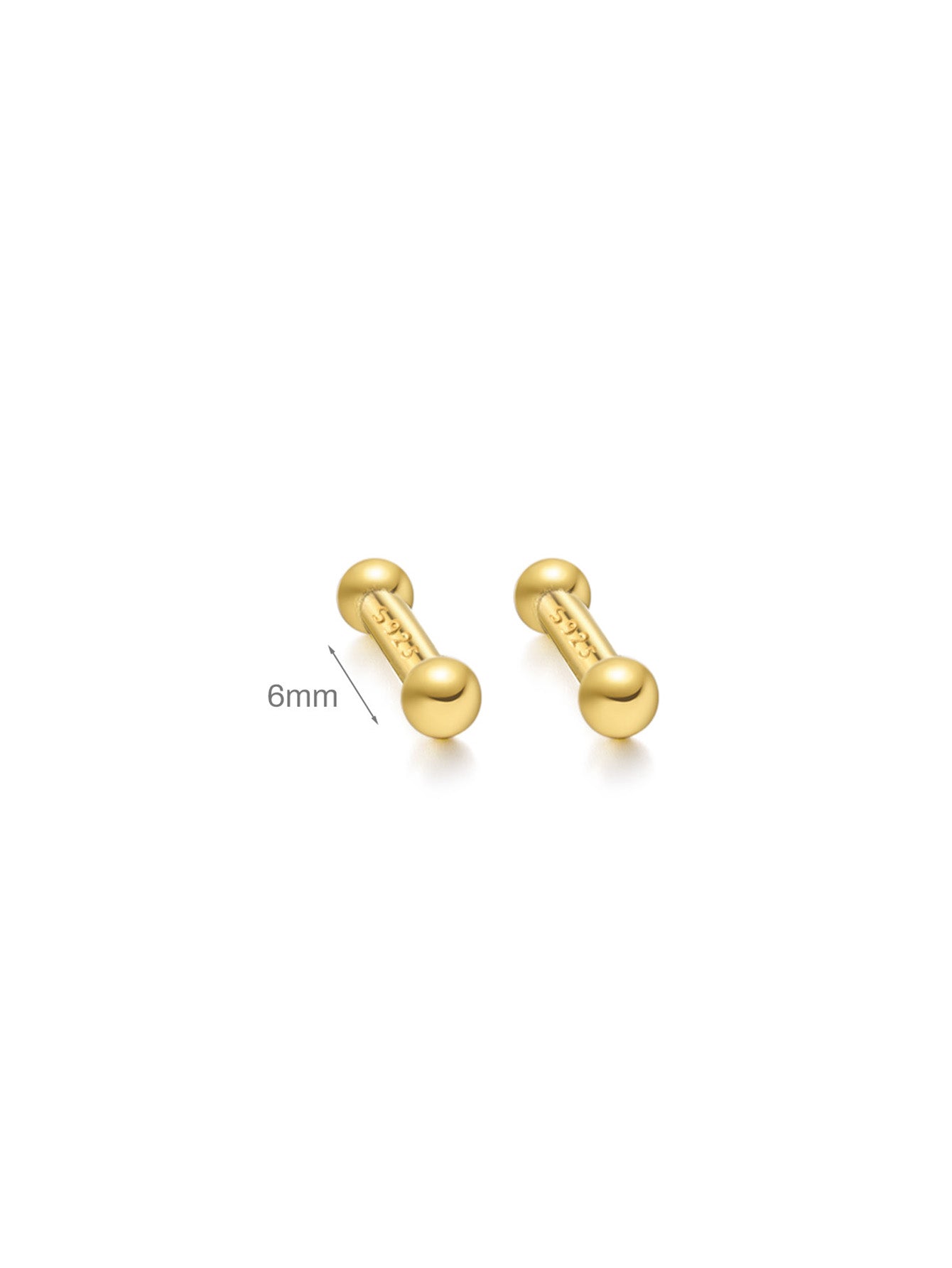 Isabela – Gold earrings with a delicate and fluid shape.