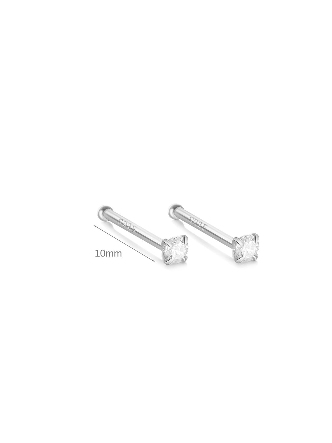 Isabela – Gold earrings with a delicate and fluid shape.
