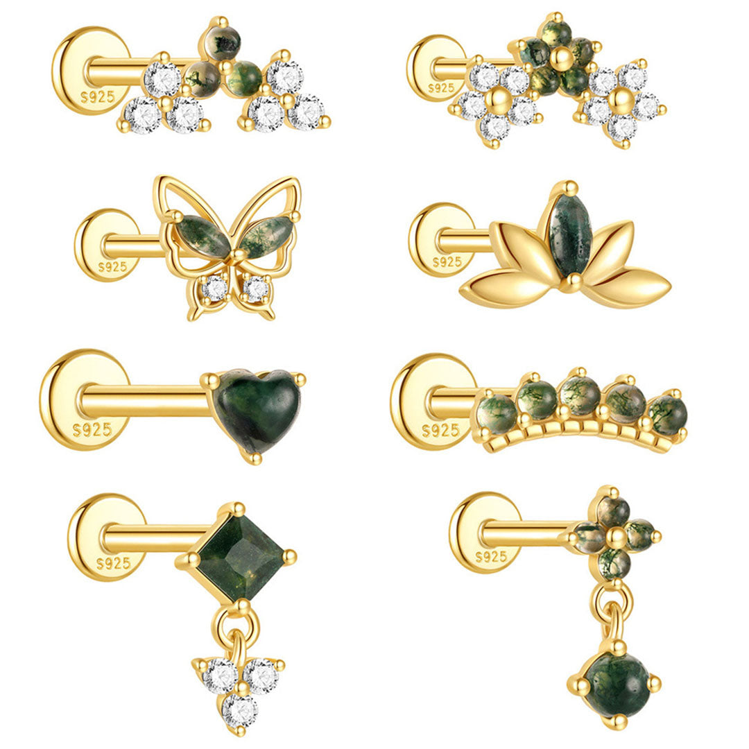 Annika – Gold earrings with a clean and modern shape.