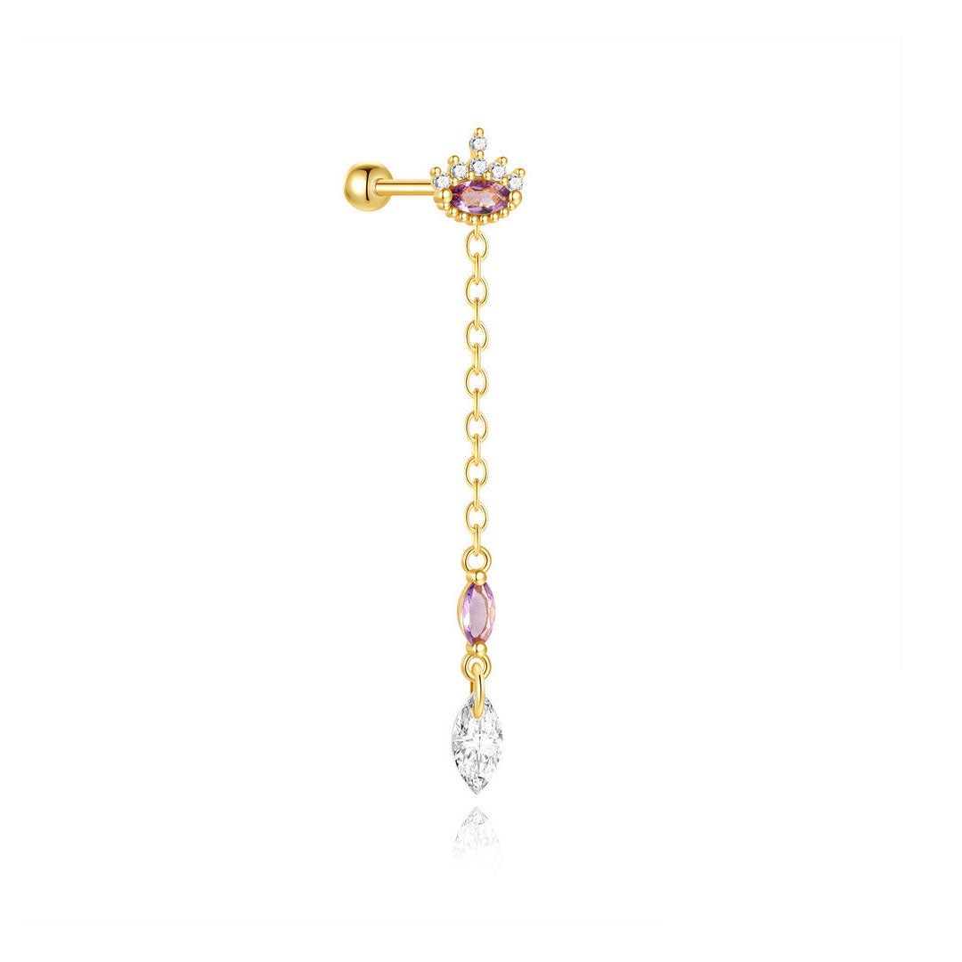 Johana – Gold earrings with a delicate silhouette.