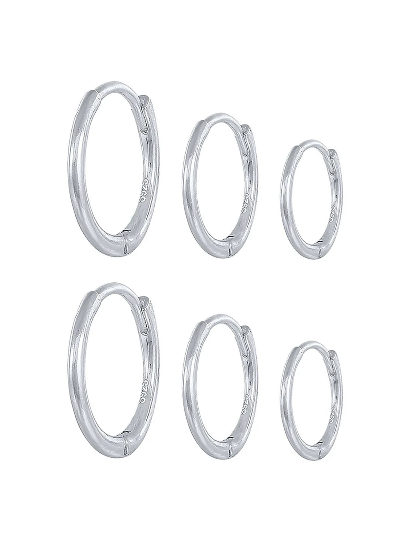 Emilie – Delicate gold earrings with a soft shine.
