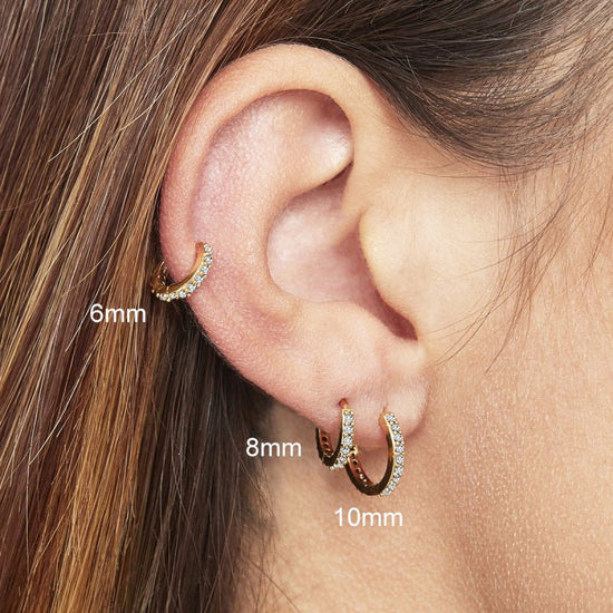 Anneliese – Golden hoops with a gentle curve