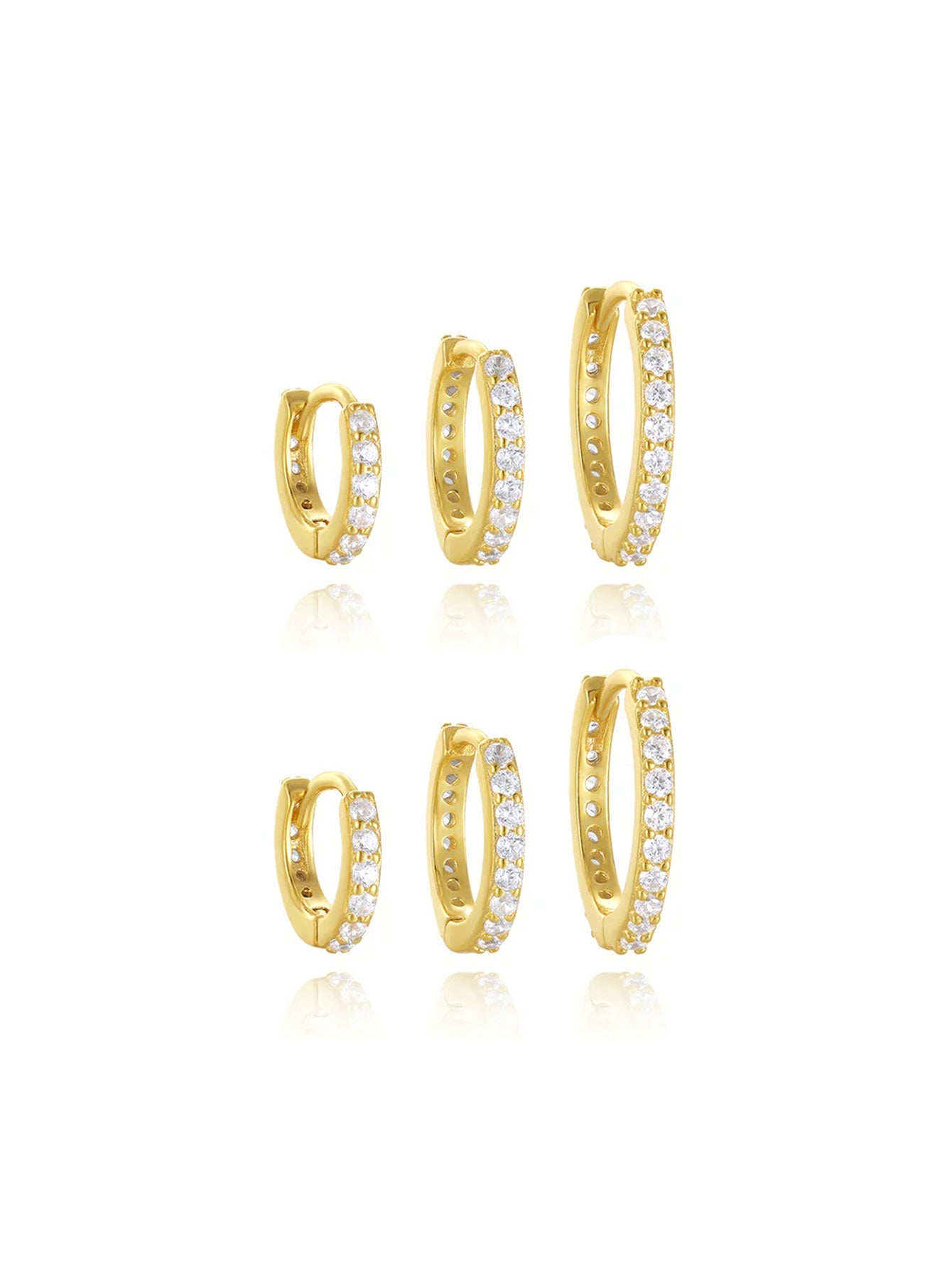 Anneliese – Golden hoops with a gentle curve