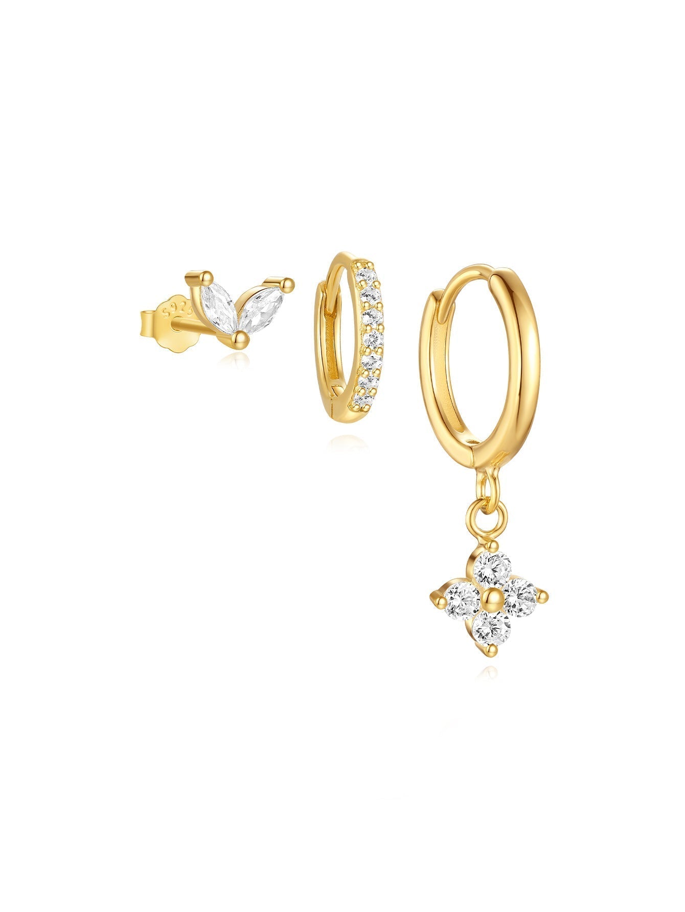 Nora – Delicate gold earrings with a clear shape.