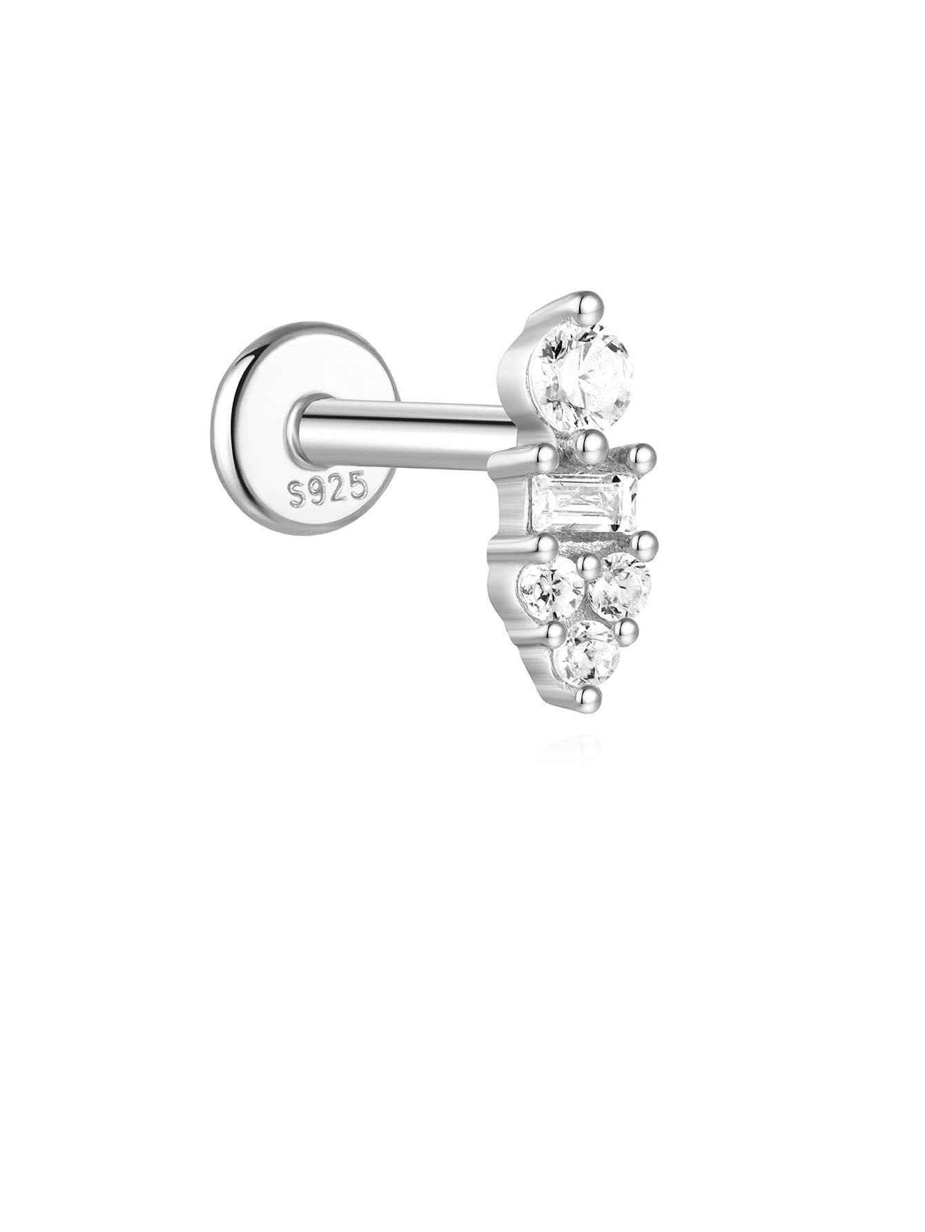 Golden earrings with a delicate curvature