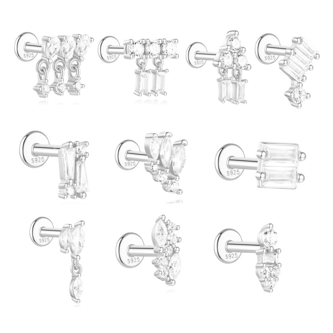 Golden earrings with a delicate curvature