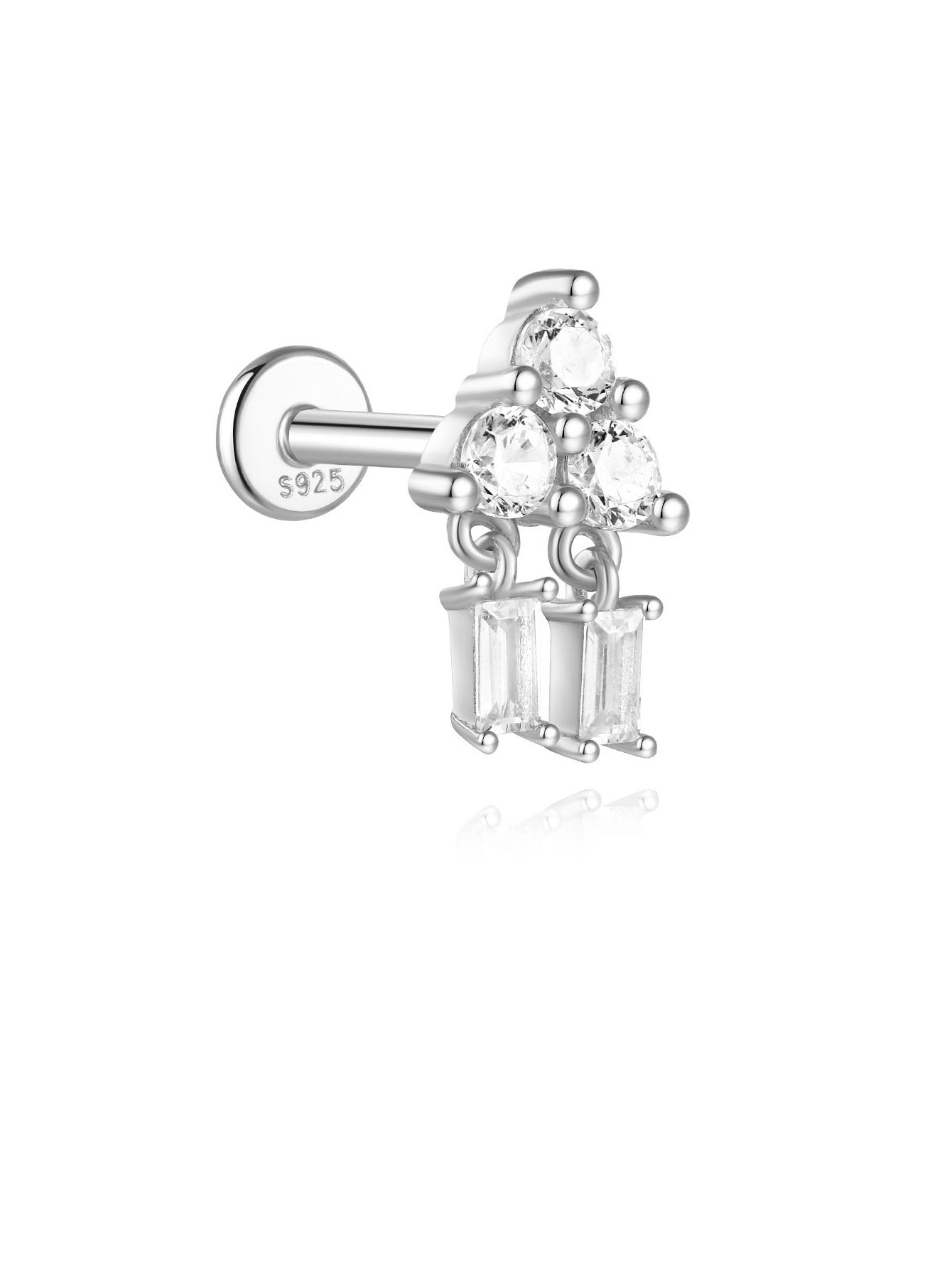Golden earrings with a delicate curvature