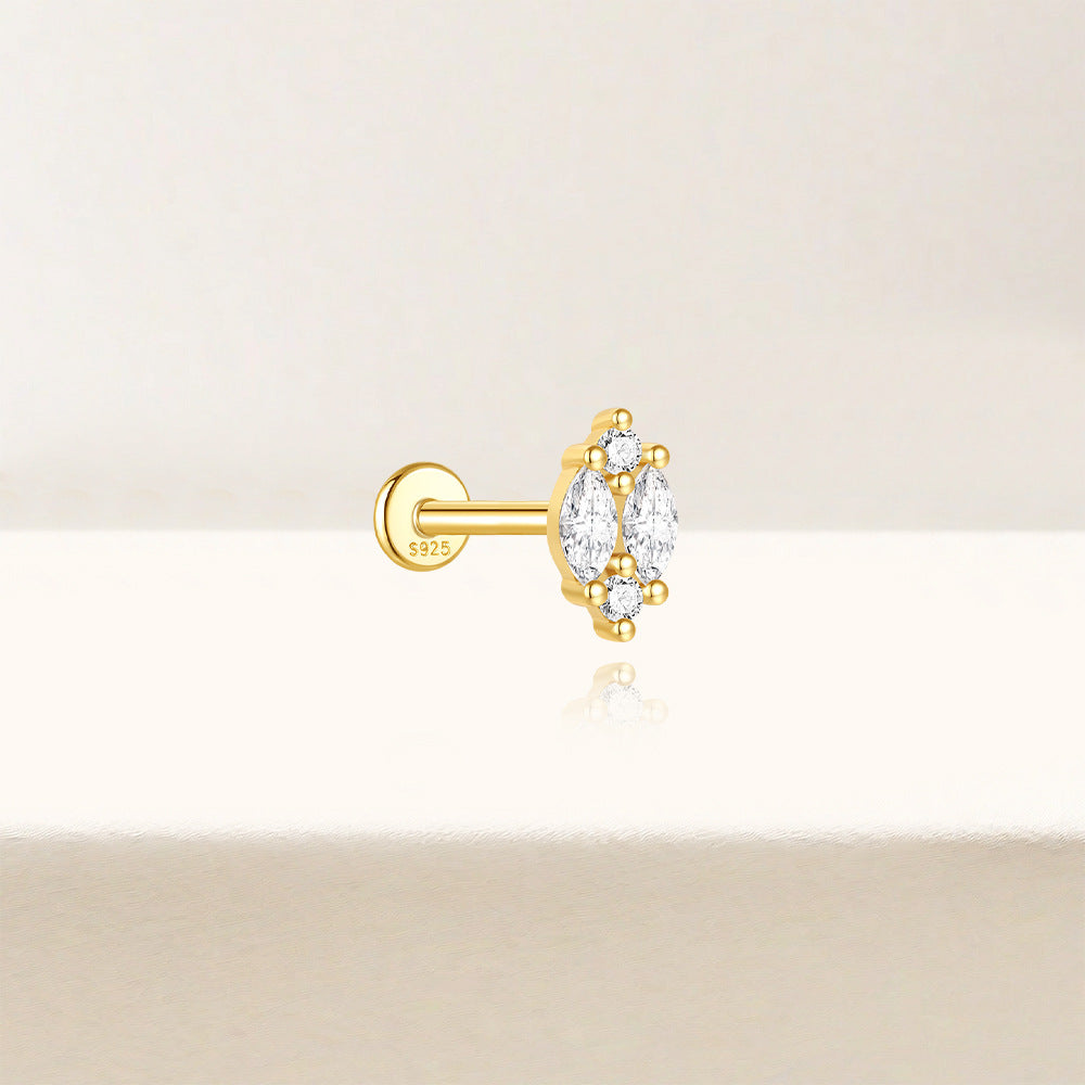 Martina – gold earrings with a defined line.