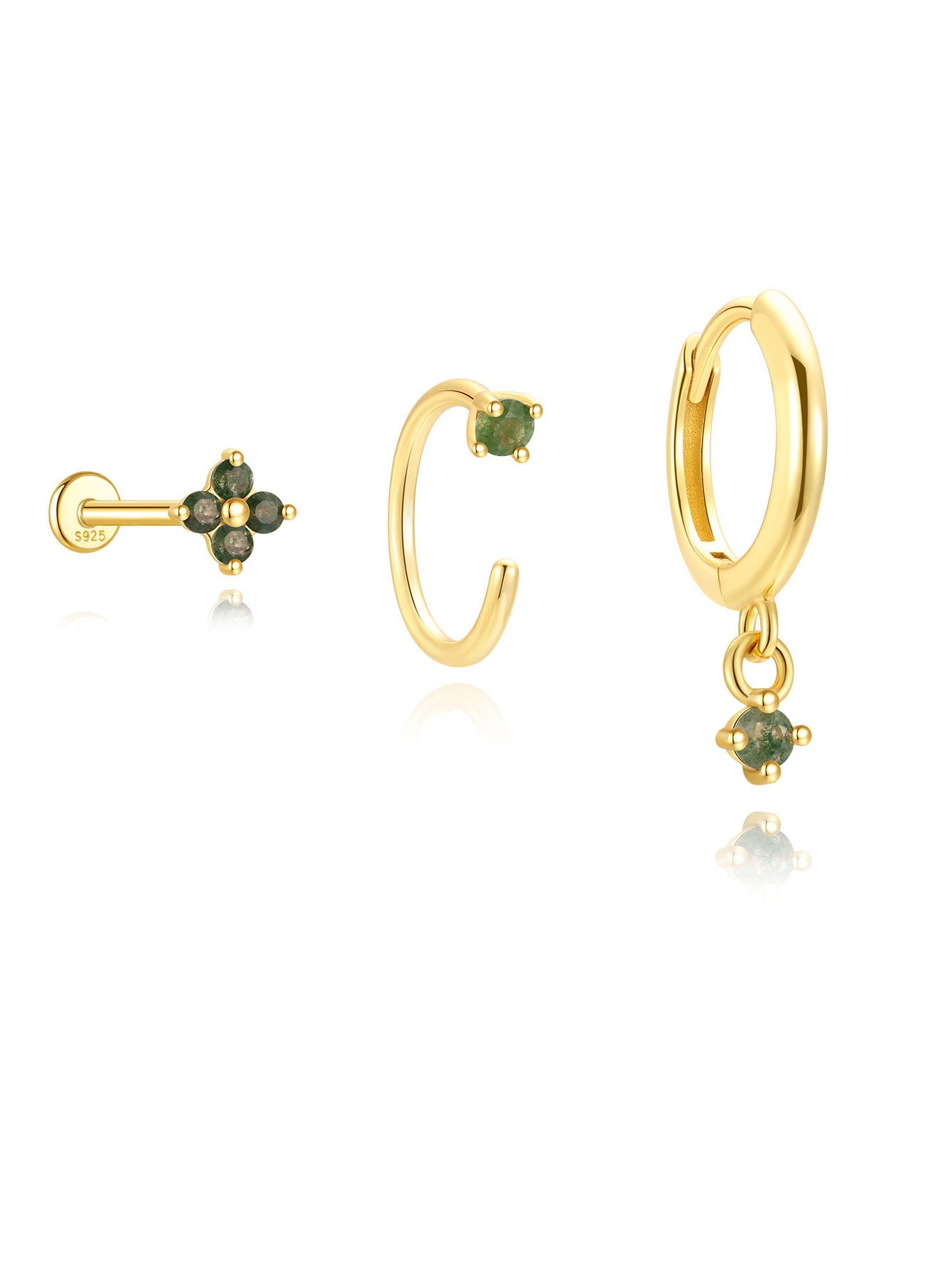 Mona – Gold earrings with a fluid design.