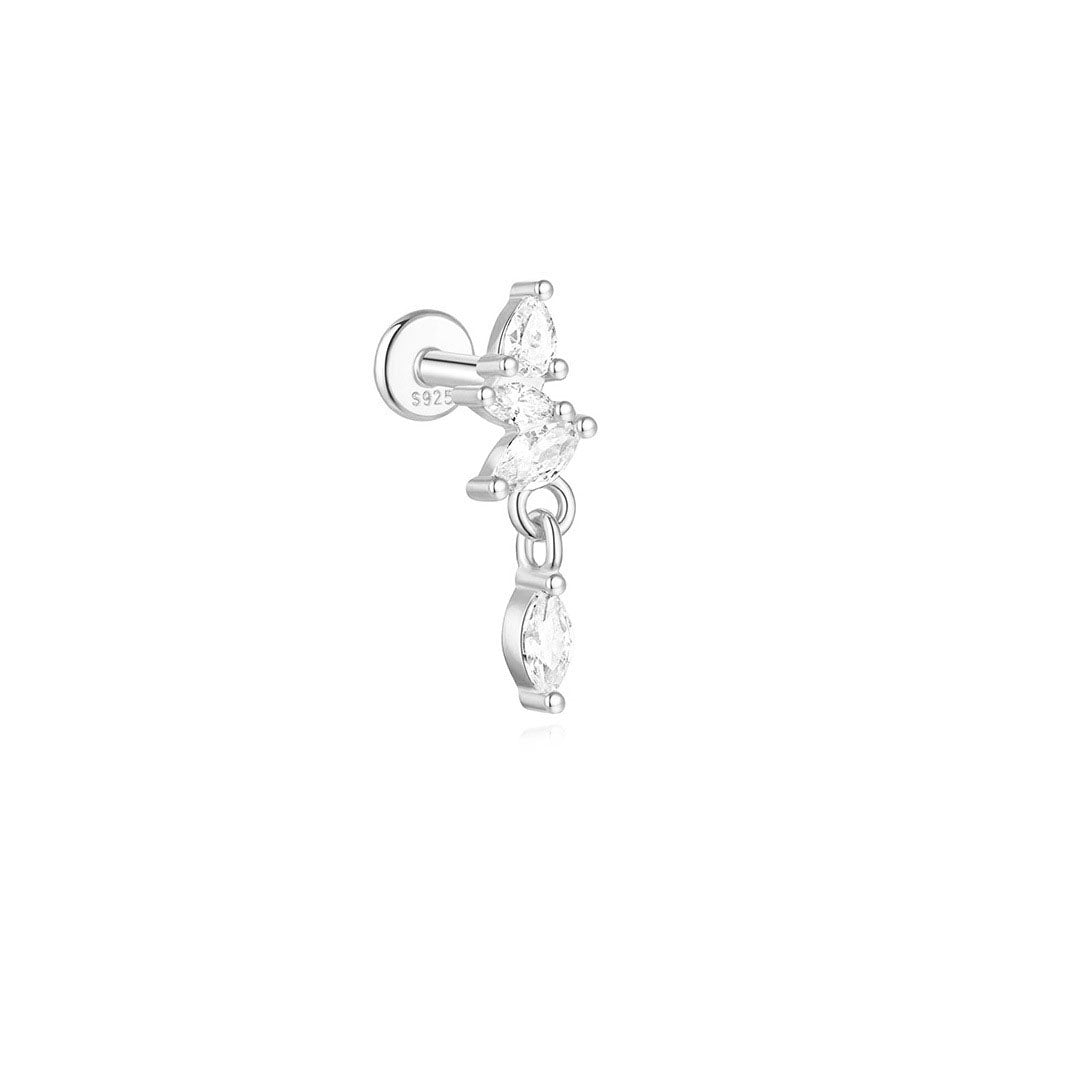 Selina – delicate gold earrings with moving detail.
