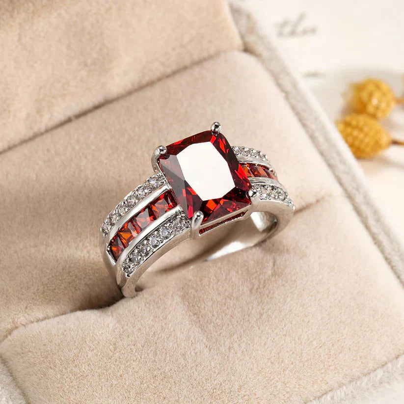Katrin – Silver ring with ruby.