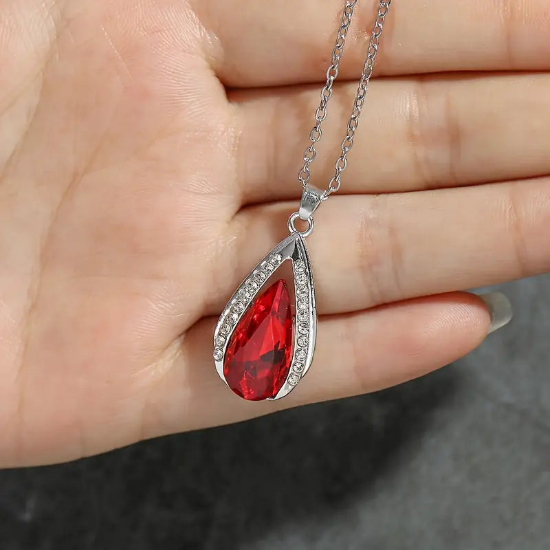 Klára – Ruby Heart Pendant.