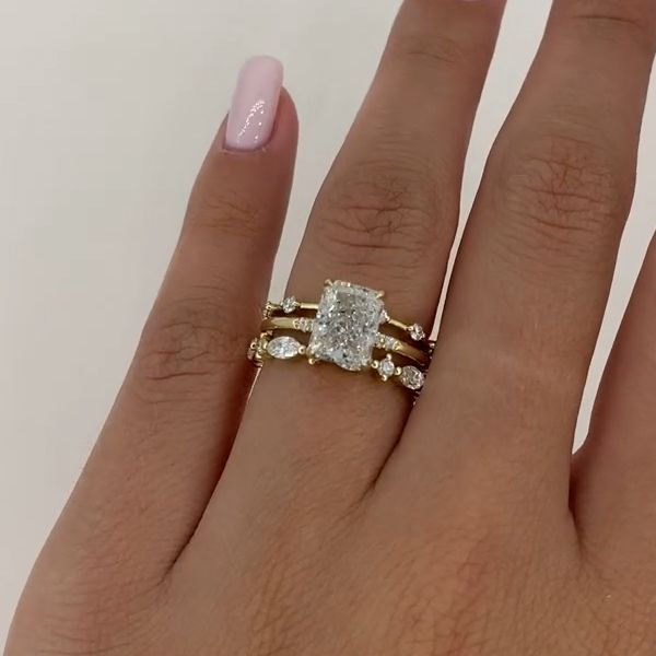 Nora – Layered Design Diamond Ring.