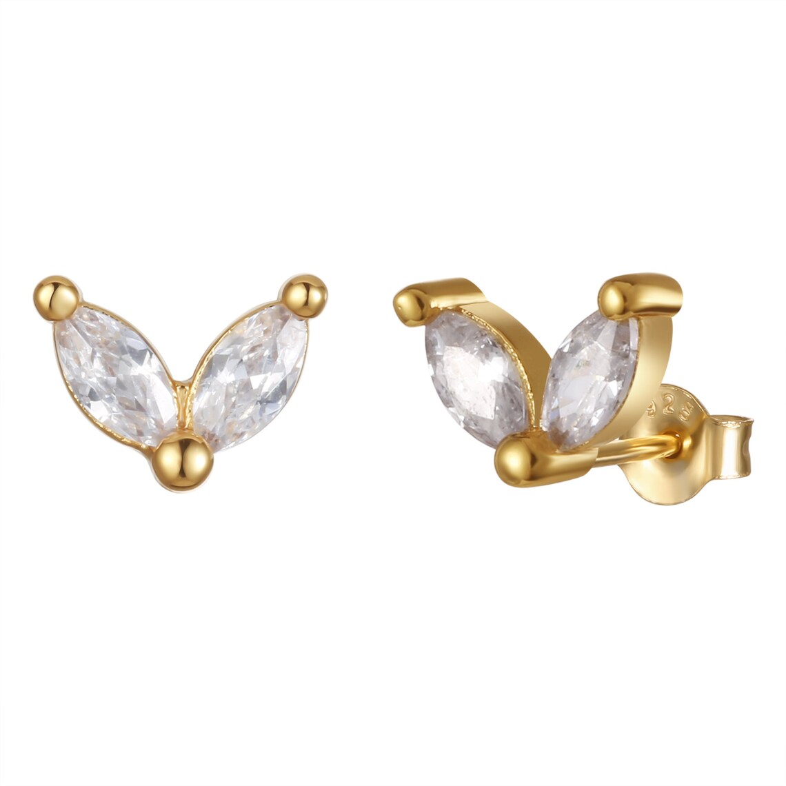 Melanie – Delicate gold earrings with a delicate texture.